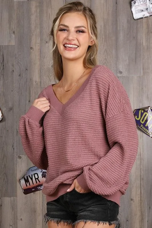 V NECK LONG SLEEVE WAFFLE KNIT TOP