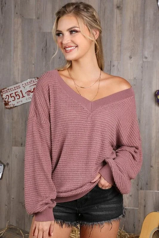 V NECK LONG SLEEVE WAFFLE KNIT TOP