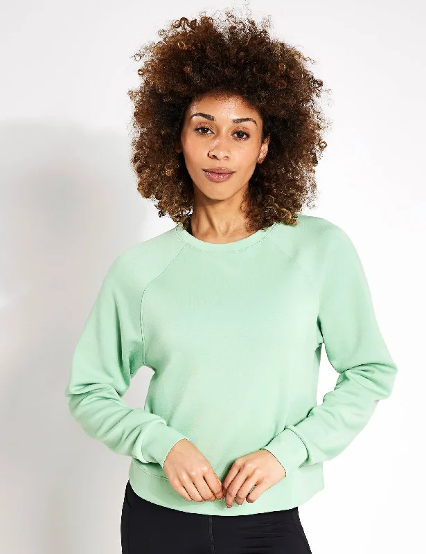 Scoop Neck Relaxed Crop Yoga Sweatshirt - Pale Leaf