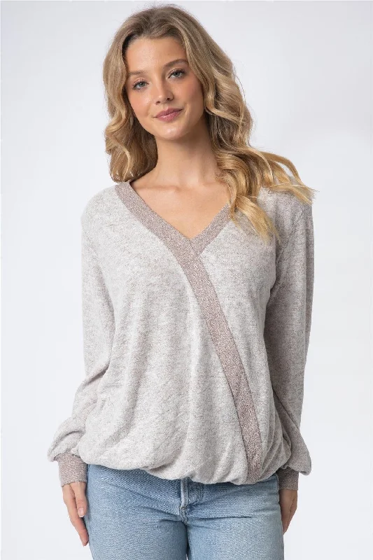 Contrast V-Neck Long Sleeve Elasticized Hem Top